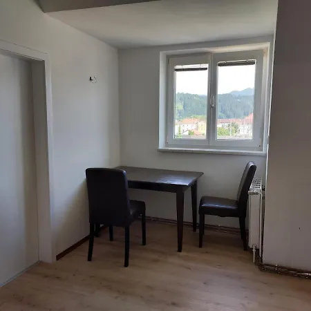 Yvonne Apartament